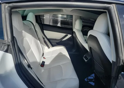 2019 Tesla Model 3 из США, поврежденный, VIN 5YJ3E1EB0KF392576